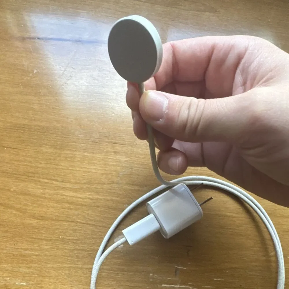 Verizon Magnetic Smart Watch Charger Puck Cable 1m w/ White USB-C Adapter